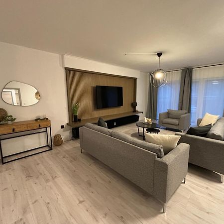 140Qm - 4 Zimmer- Parkplatz - Autobahn - Blauer See - Mallibase Apartments Garbsen Exterior photo